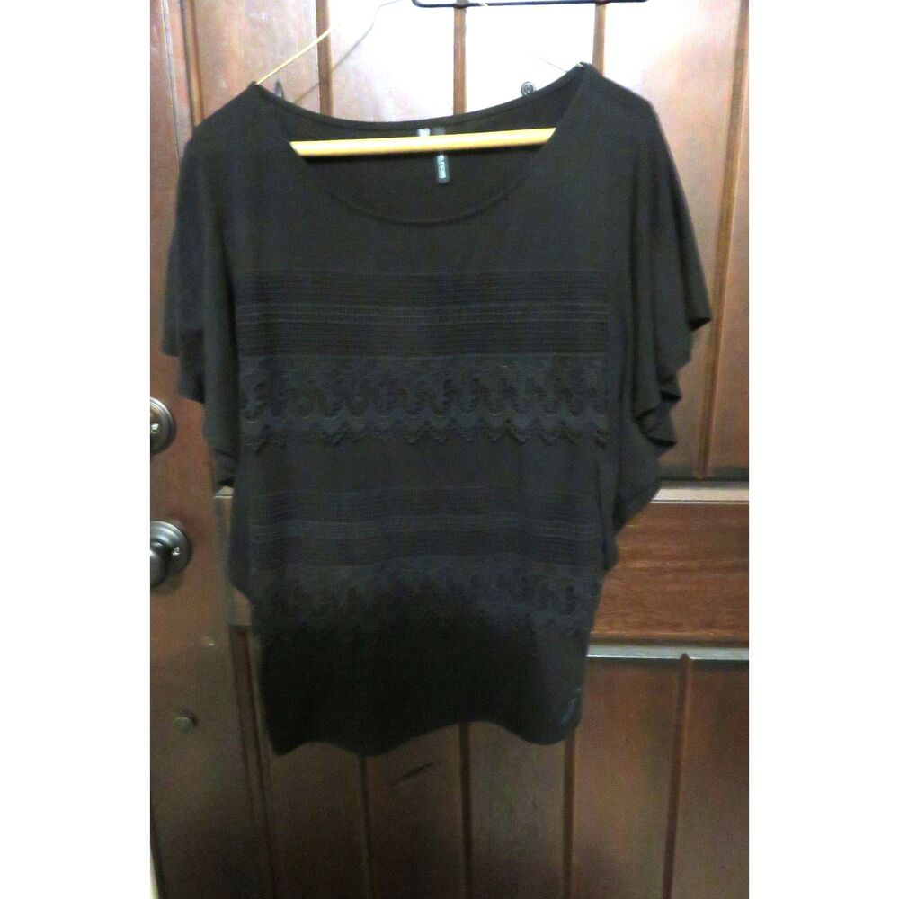 Maurices Black T-Shirt Lace Front Bat Wing Sleeves size M